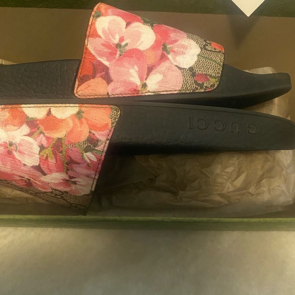 Gucci Shoes Gucci Slides Size 9 Poshmark